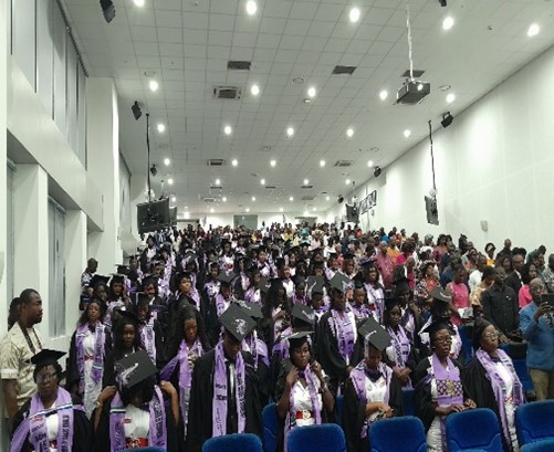 116 Graduate From School Of Midwifery